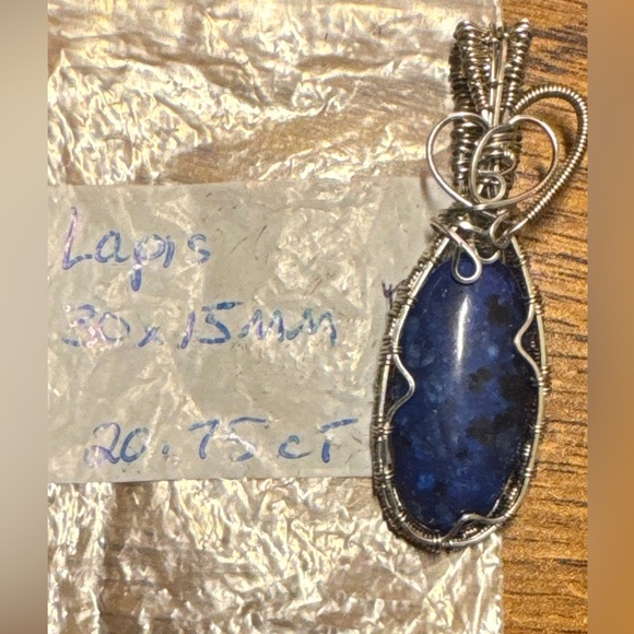 Beautiful Blue Lapis Pendant with Sterling Silver Wrap (jewelers grade wire) - Picture 3 of 16